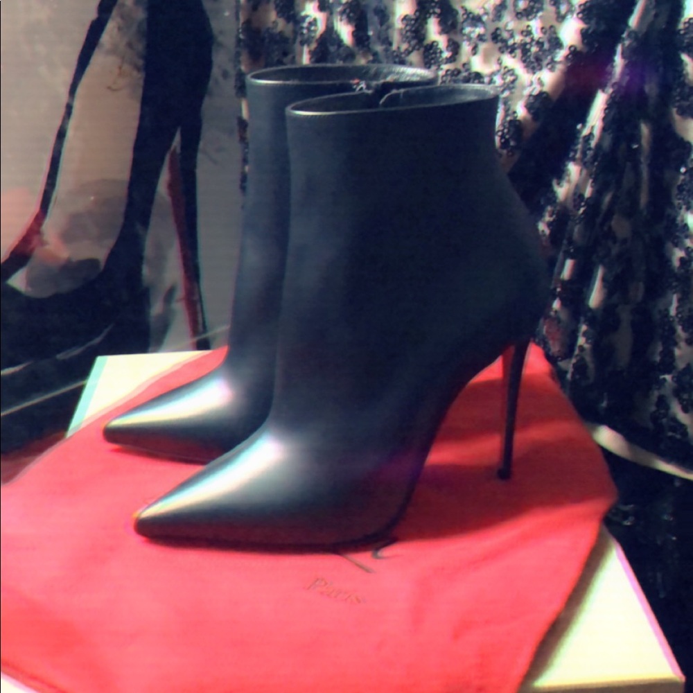 Christian Louboutin So Kate Booty 100mm New In Box